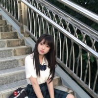 清純呆萌小隻馬  笑容甜美得像鄰家妹妹