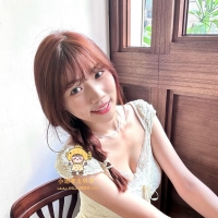 目前是護理科學生  平常喜歡跳舞、打LOL