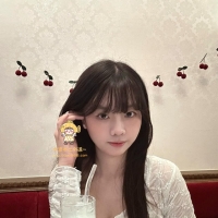 研究所高材生  乖乖牌的清純氣質  平常忙著寫報告  根本...