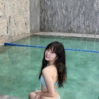 床上十足淫蕩的外嫩內騷小正妹