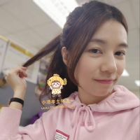 數學老師fu 外表樸素安靜有書卷氣