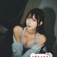 經常健身的火辣小魔女 線條緊緻又迷人