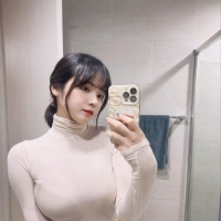 奶超大超柔超軟  還會主動靠過來要抱抱