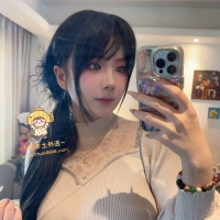 高挑性感的模特兒身材  擁有一對令人嚮往的巨乳